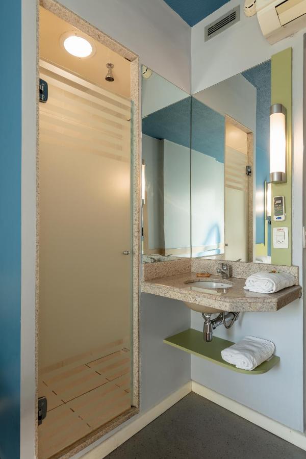 Ibis Budget Bh Afonso Pena Savassi Hotel 2*